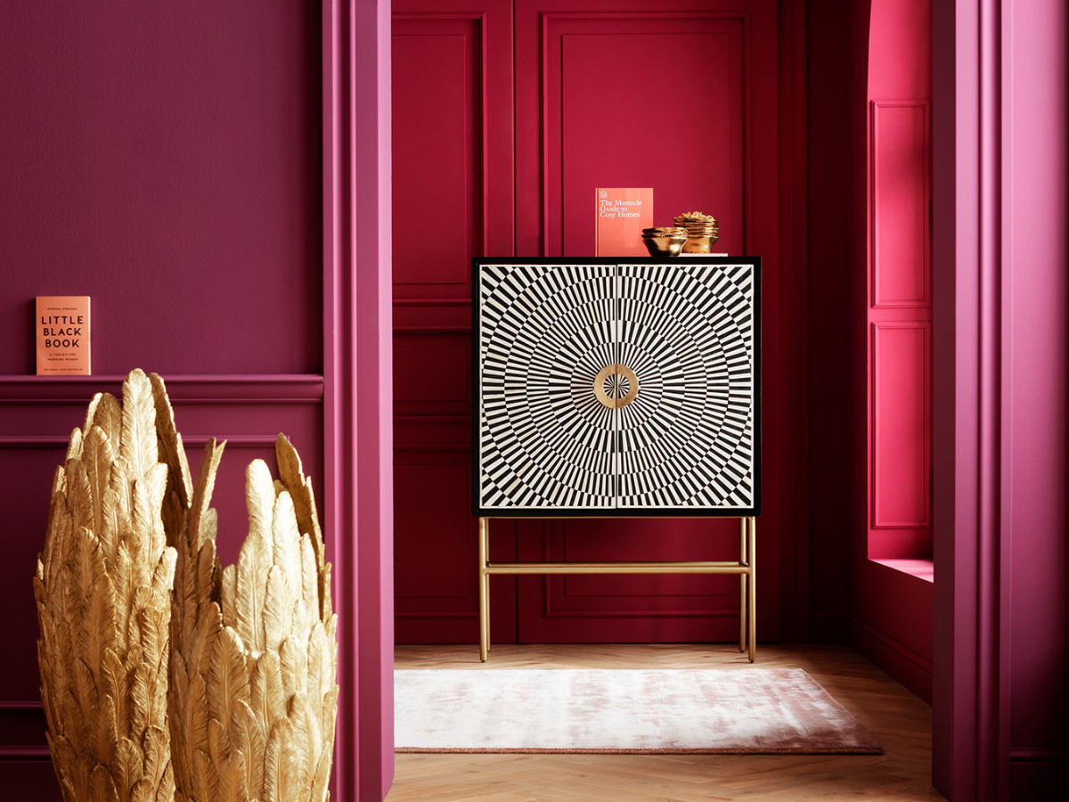Highboards.
