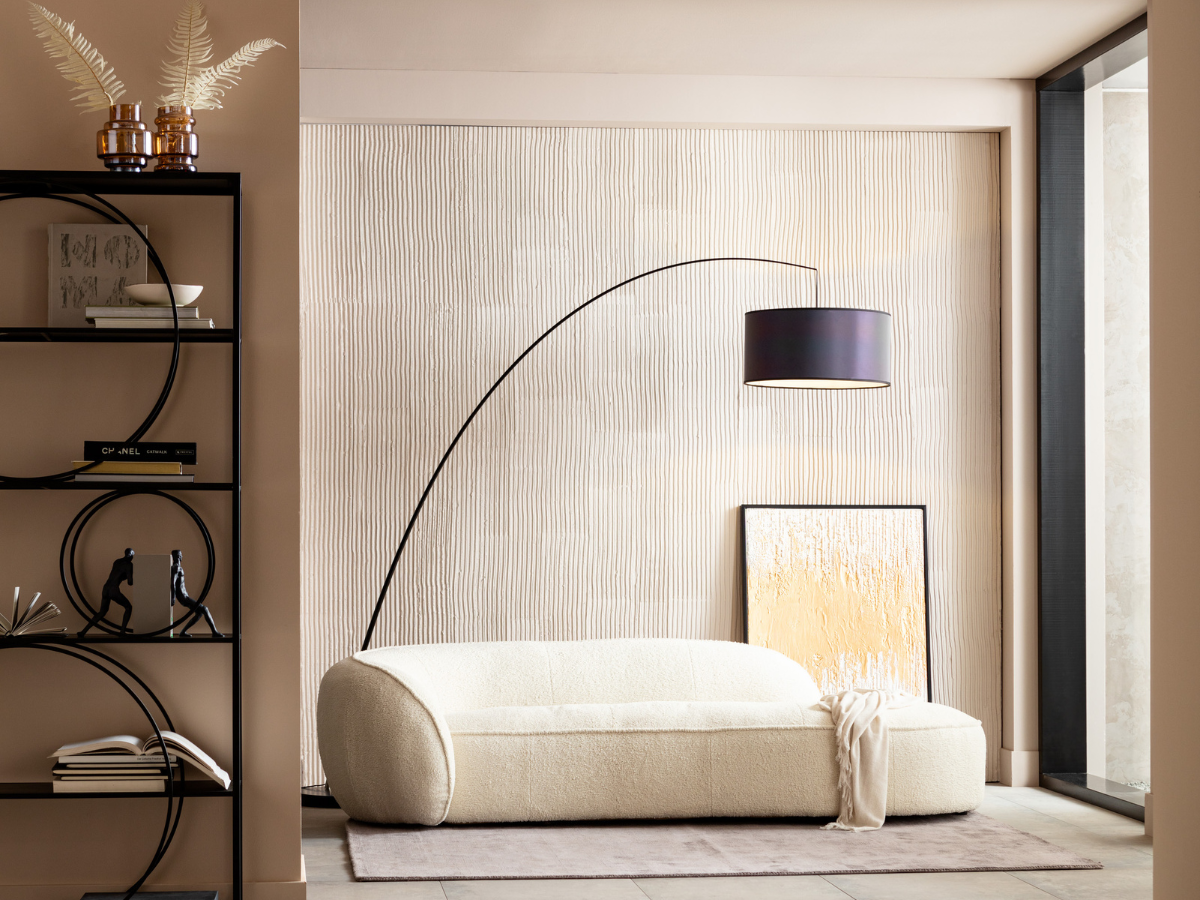 Chaise Lounges & Daybeds.