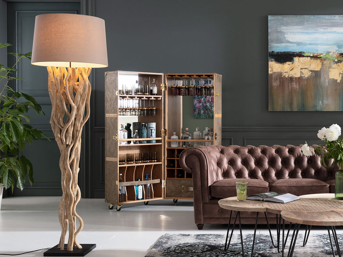 Бар шкафове.