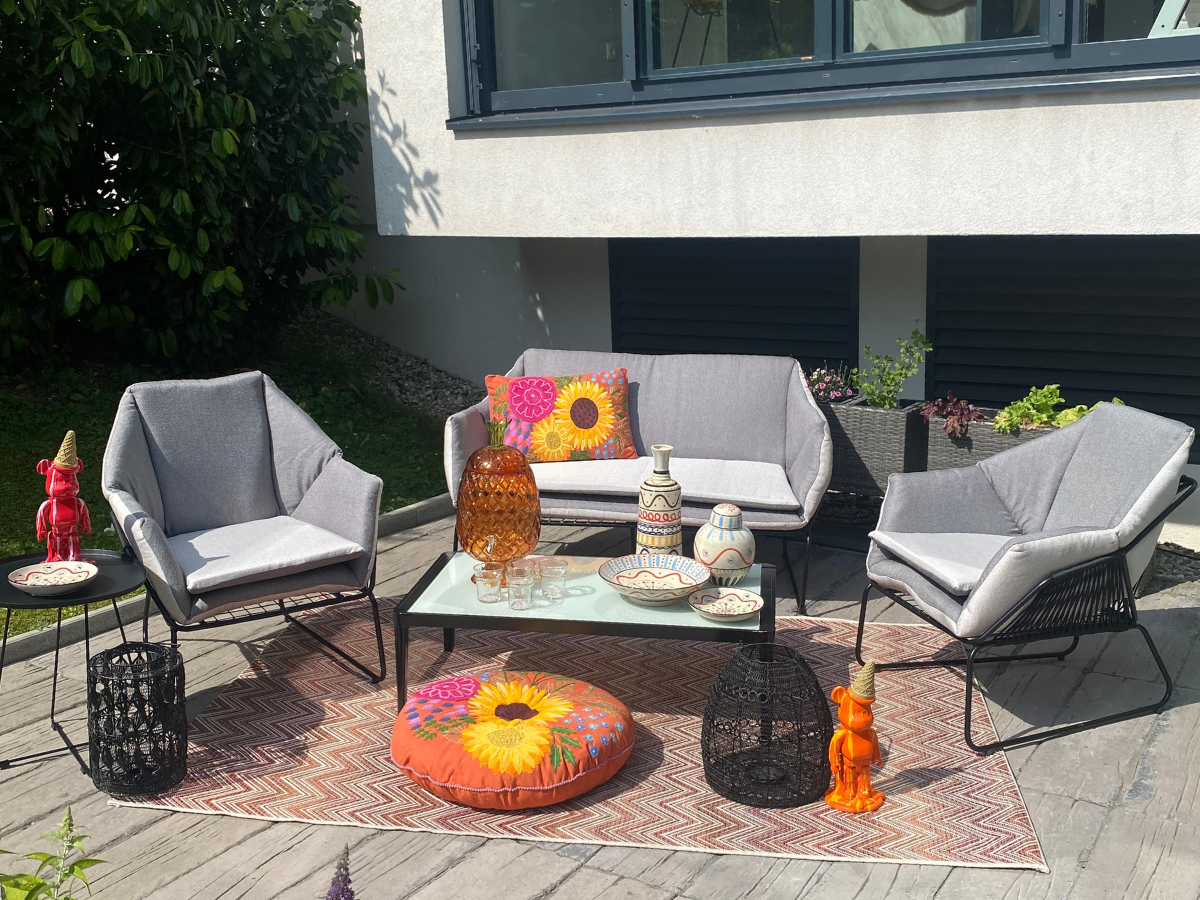 LILIANA´S OUTDOOR OASIS.