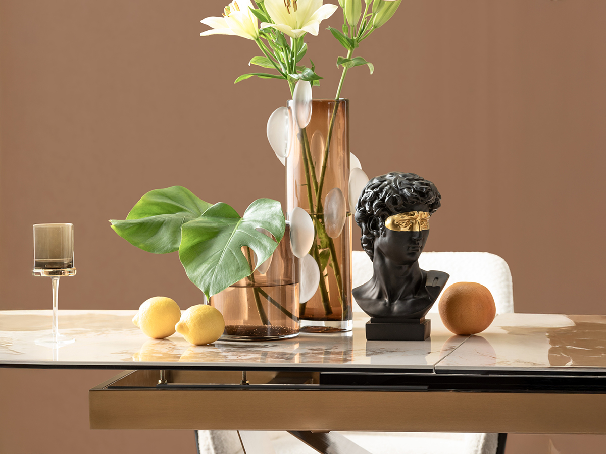 Pantone 2025 metų spalva: Mocha Mousse.