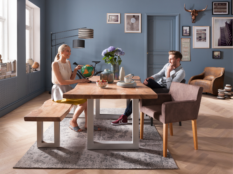 Trendshow: PROSTA PODSTAWA ZE STALI.