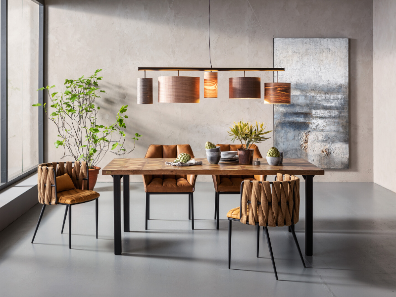 Уютен дизайн и естествения чар на рециклирано дърво