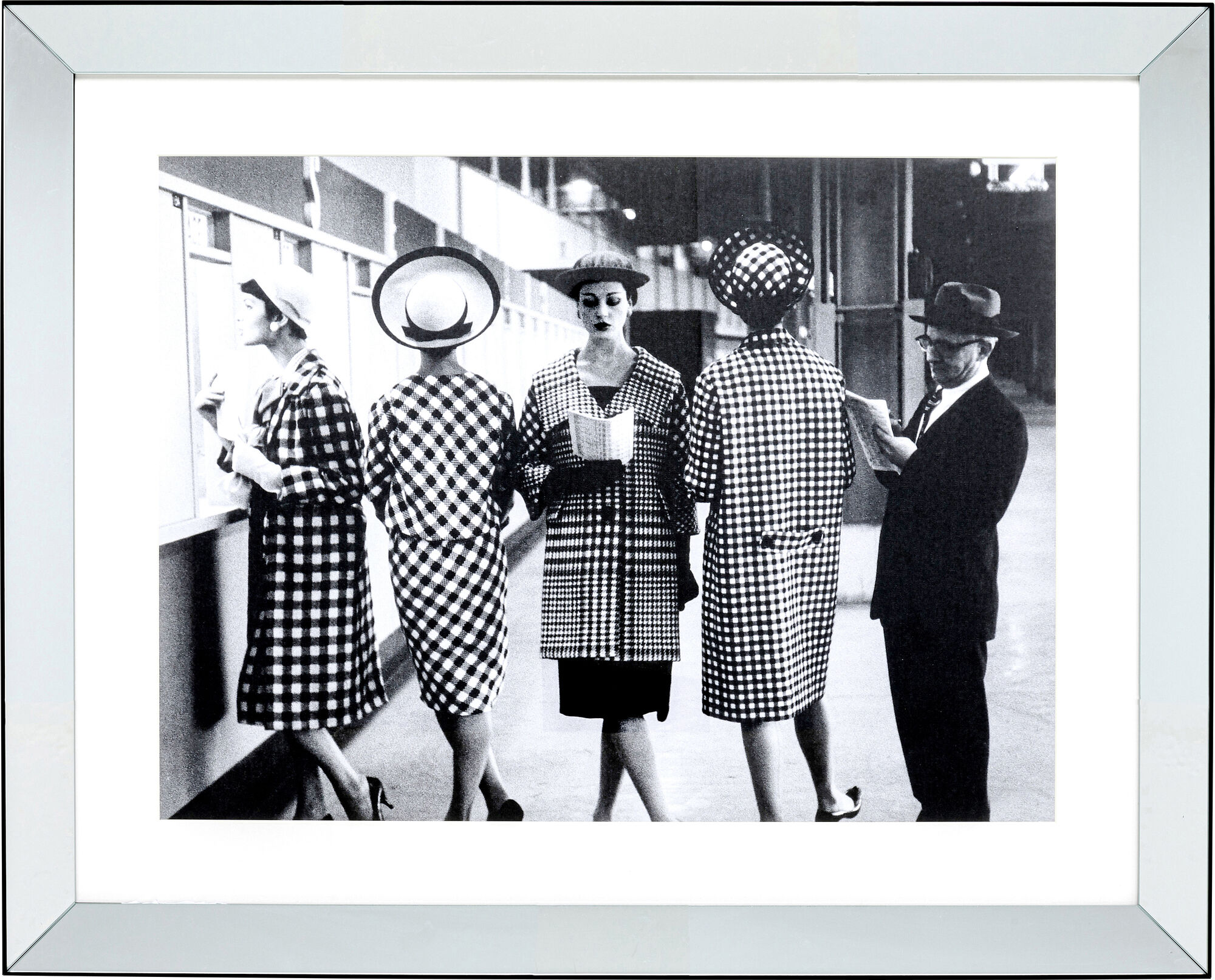 Cuadro enmarcado Book Club 105x85cm – Imagen-1.