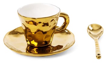 Filiżanka do kawy ze spodkiem i łyżeczką Fingers złota – obraz-1