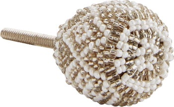 Gałka do mebli w białe i srebrne koraliki – obraz-1
