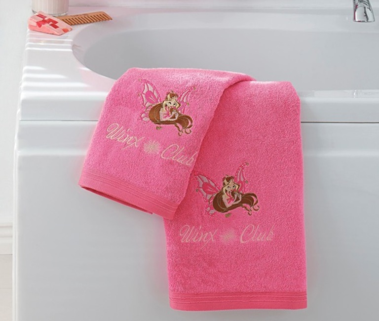 Хавлиена кърпа WINX FLORA – изображение-1