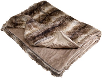 Koc miękki w paski futrzak 140x200 cm – obraz-1