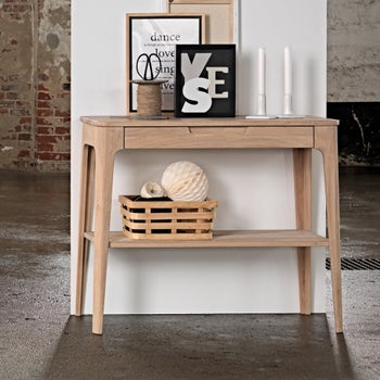 konsola do przedpokoju