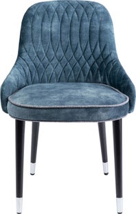 Sedia imbottita "Catania" in velluto blu trapuntata con gambe in legno massello – immagine-1.