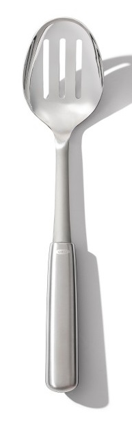 Łyżka cedzakowa stalowa z antypoślizgową rączką – grafika-1.