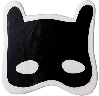 Magnes biały z czarną maską 8x7 cm – obraz-1