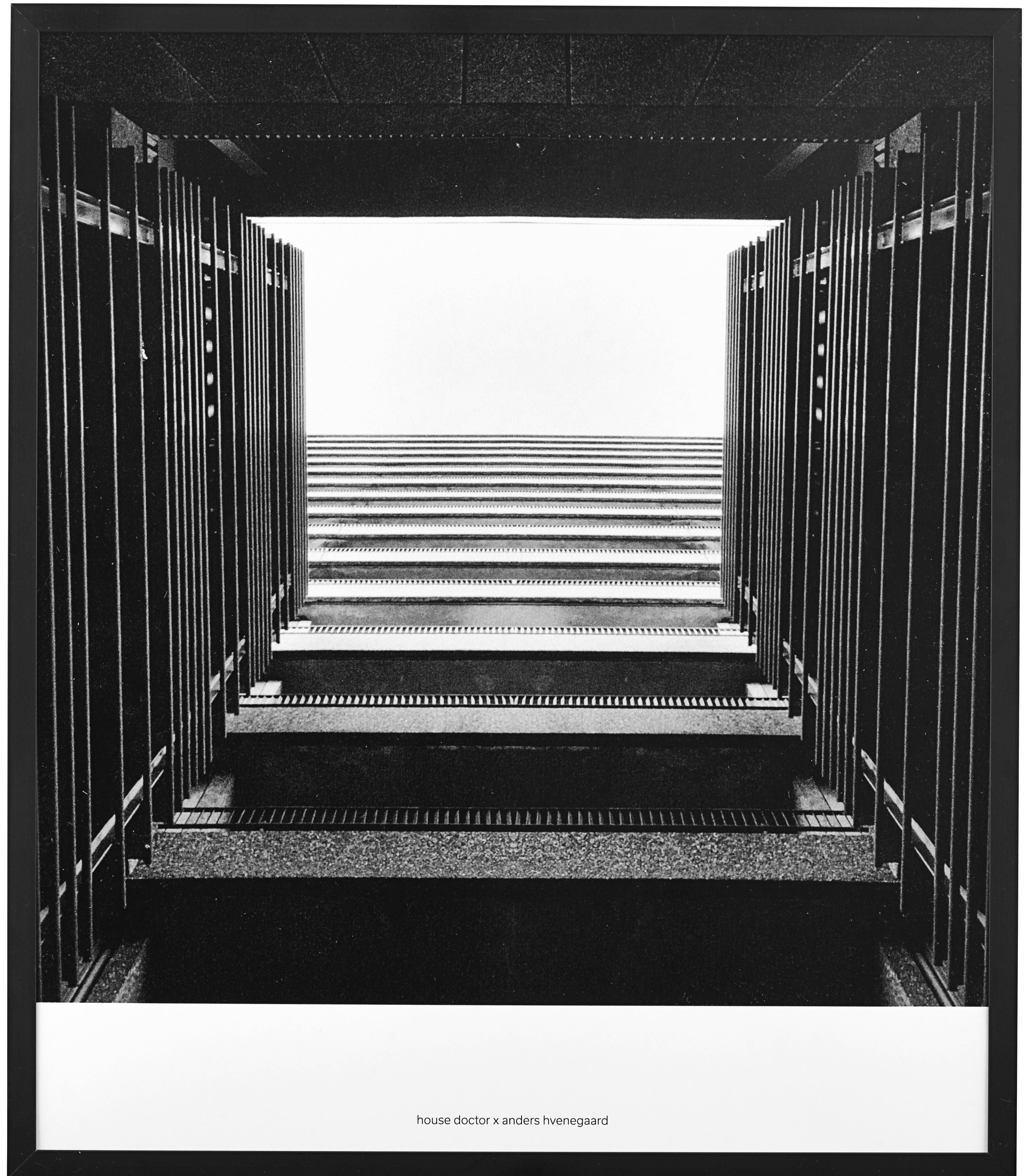 Obraz Prospection Scala 32x37 cm biało-czarny – obraz-1