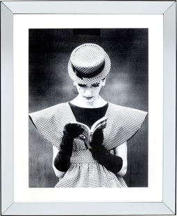 Reading Beauty kehystetty taulu 85x105cm – kuva-1.