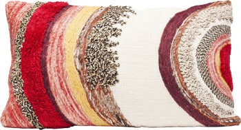 Poduszka dekoracyjna Ethno Fire 63x43 cm kolorowa – obraz-1