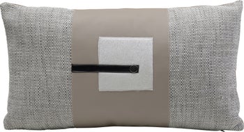 Poduszka dekoracyjna szaro-beżowa do salonu 50x30 cm – obraz-1