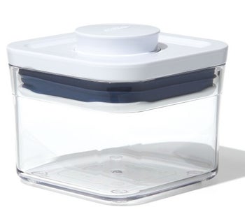 Pojemnik kwadratowy na przekąski i sypką żywność przezroczysty z białą pokrywką tworzywo sztuczne 0,4 L – grafika-1.