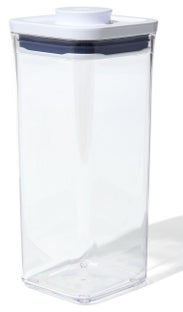 Pojemnik kwadratowy na przekąski i sypką żywność przezroczysty z białą pokrywką tworzywo sztuczne 1,6 L – grafika-1.