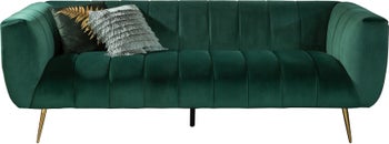 Aksamitna sofa szmaragdowa z podłokietnikami złote nogi stylowa do salonu – grafika-1.