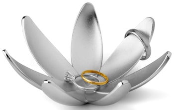 Stojak na pierścionki Magnolia 11x4 cm srebrny – obraz-1