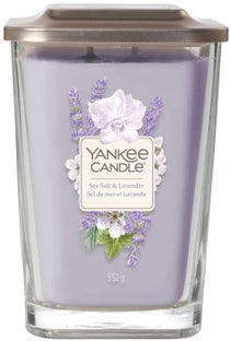 Świeca zapachowa duża kwadratowa z 2 knotami Yankee Candle Sea Salt & Lavender – obraz-1