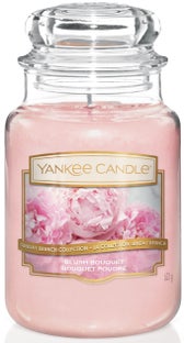Świeca zapachowa duża Yankee Candle Blush Bouquet – obraz-1