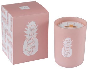 Świeca zapachowa Pineapple Ø9x12 cm różowa – obraz-1