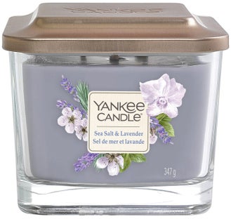 Świeca zapachowa z 3 knotami Yankee Sea Salt & Lavender – obraz-1