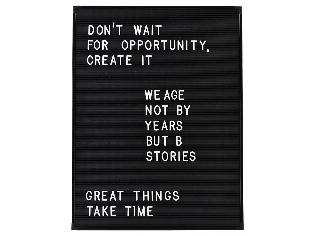 Tablica z literami czarna – obraz-1