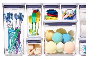 Zestaw 3 pojemników transparentne z biała przykrywką i miarka prostokątna tworzywo sztuczne – grafika-1.