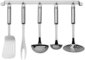 Zestaw 5 przyborów kuchennych na wieszaku srebrny – obraz-1