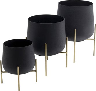 Zestaw trzech doniczek czarnych na złotych podstawach – obraz-1